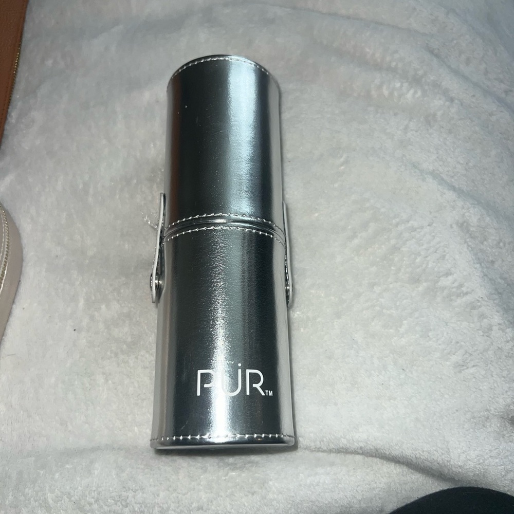 PUR brush holder
